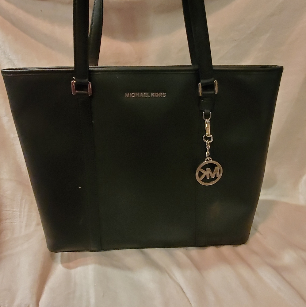 Michael Kors tote